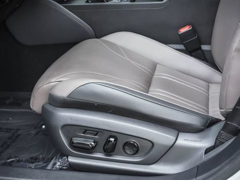 Certified 2025 Lexus ES 300h w/ Accessory Package (Z2) FWD image 11