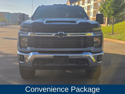 Used 2024 Chevrolet Silverado 2500 LT w/ Convenience Package AWD/4WD image 5