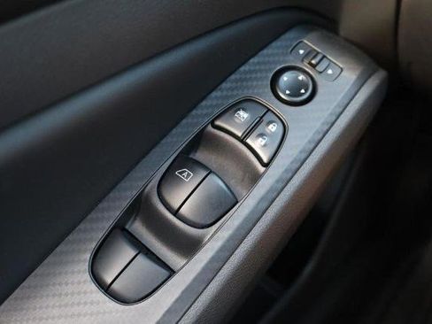 Certified 2025 Nissan Altima 2.5 SV FWD image 17