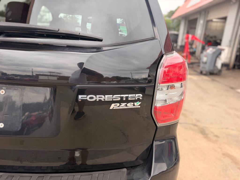 Used 2014 Subaru Forester 2.5i Limited AWD/4WD image 9