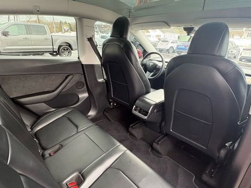 Used 2022 Tesla Model Y Performance image 27