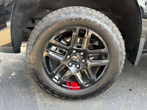 Used 2025 Chevrolet Silverado 1500 RST w/ Redline Edition AWD/4WD image 13