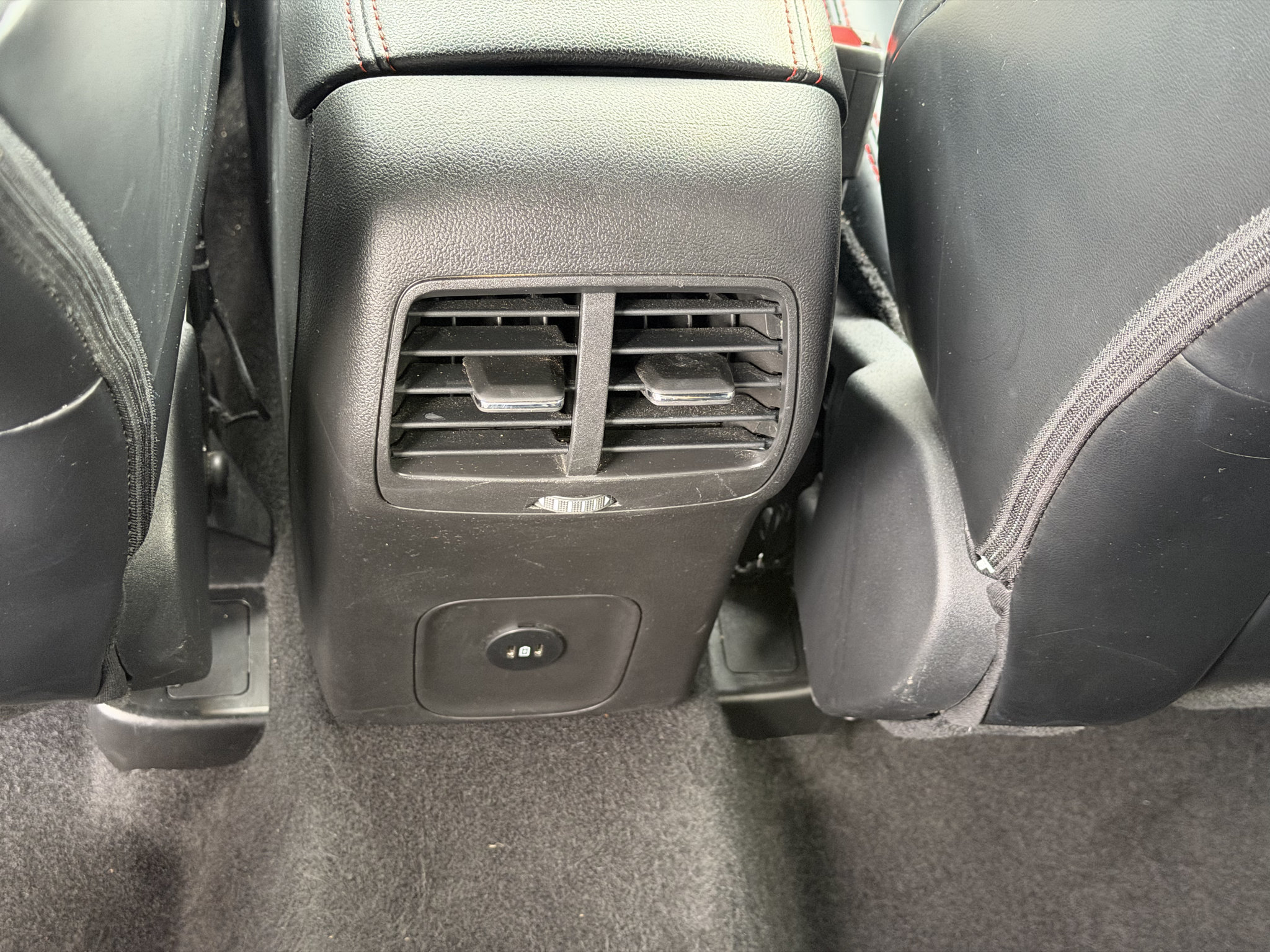 Used 2025 Ford Escape ST-Line Select AWD/4WD image 24