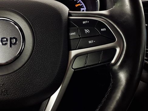 Used 2021 Jeep Grand Cherokee Laredo X RWD image 20