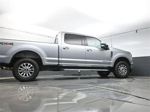 Used 2022 Ford F250 Lariat w/ Lariat Value Package image 32