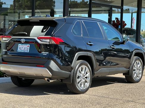 Used 2025 Toyota RAV4 Limited w/ Advanced Technology Package AWD/4WD image 4