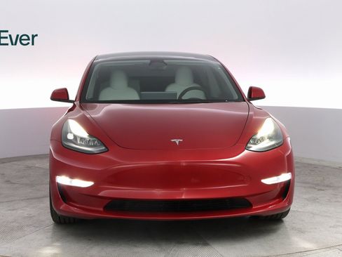 Used 2022 Tesla Model 3 Performance image 3