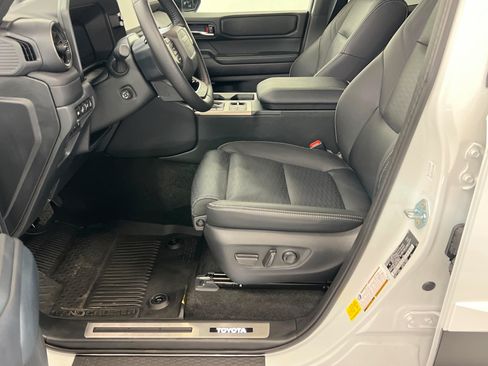 Certified 2026 Toyota Land Cruiser w/ Premium Package AWD/4WD image 18