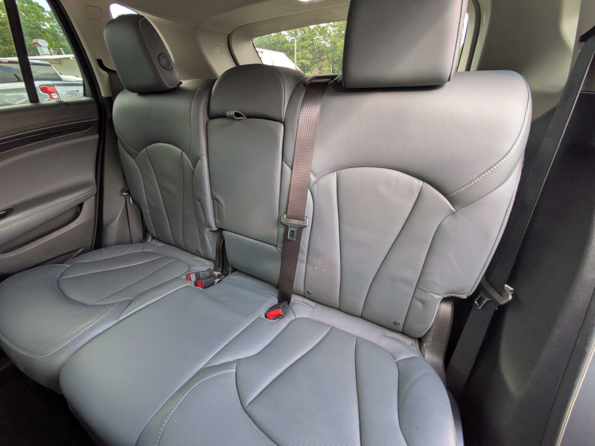 Certified 2020 Buick Envision Essence FWD image 9