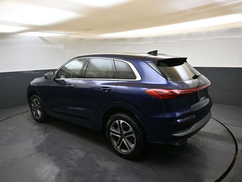 Certified 2025 Audi Q5 Premium Plus w/ Premium Plus image 2