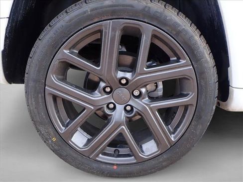 Used 2024 Jeep Compass Limited w/ High Altitude Package image 7