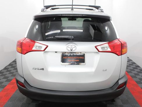 Used 2013 Toyota RAV4 LE AWD/4WD image 6