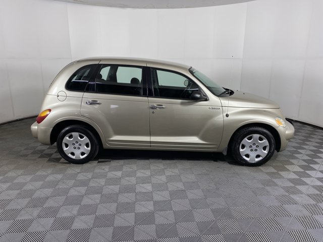 Used 2005 Chrysler PT Cruiser FWD image 2