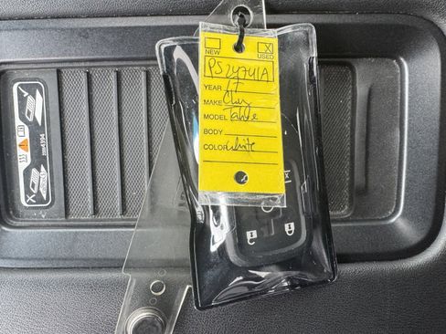 Used 2017 Chevrolet Tahoe LT w/ LT Signature Package image 34