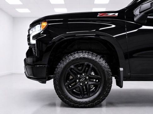 Used 2023 Chevrolet Silverado 1500 LT Trail Boss w/ Convenience Package II AWD/4WD image 10