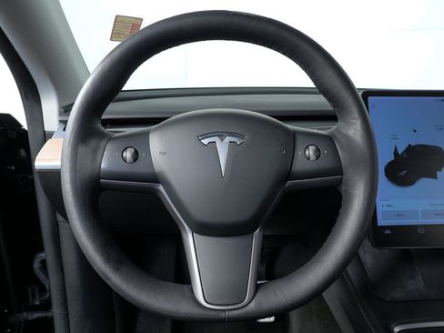 Used 2021 Tesla Model Y Performance image 28