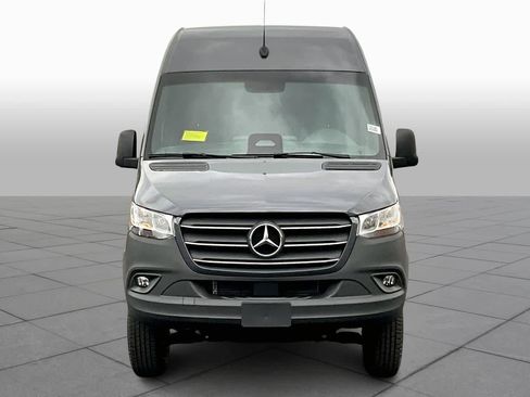 New 2026 Mercedes-Benz Sprinter 2500 image 2