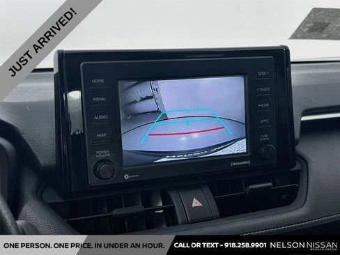 Used 2020 Toyota RAV4 XLE FWD image 13