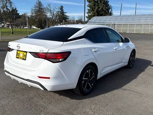 Used 2024 Nissan Sentra SV image 4