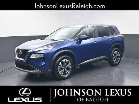 Used 2023 Nissan Rogue SV image 1