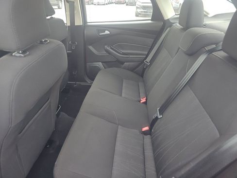 Used 2017 Ford Focus SE FWD image 14