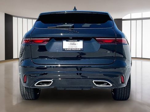 New 2026 Jaguar F-PACE R-Dynamic S image 4