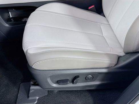 New 2026 INFINITI QX60 Luxe image 23