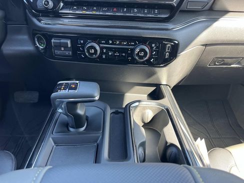 Used 2023 Chevrolet Silverado 1500 ZR2 w/ Technology Package AWD/4WD image 15