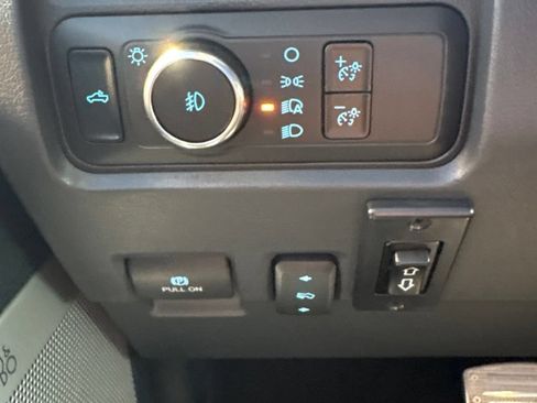 Used 2024 Ford F250 Lariat w/ Lariat Ultimate Package AWD/4WD image 21