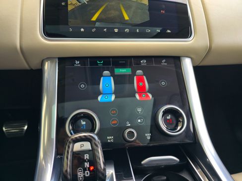 Used 2019 Land Rover Range Rover Sport HSE Dynamic image 18