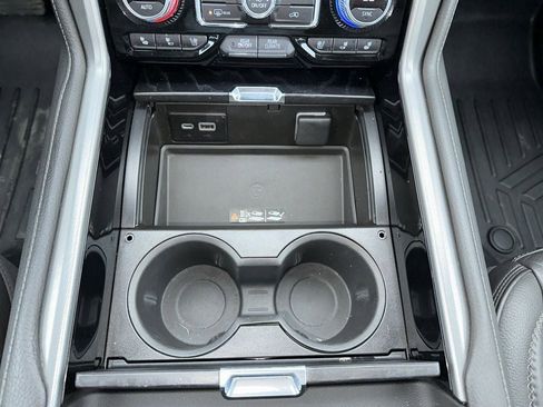 Used 2022 GMC Yukon XL Denali image 24