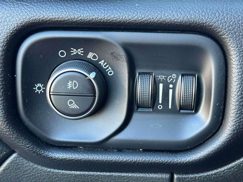 Used 2024 RAM 2500 Laramie image 19