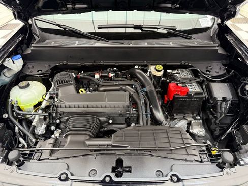 New 2025 Ford Maverick Lobo image 9