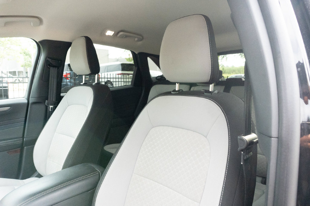 Used 2025 Ford Escape Active FWD image 18