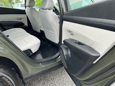 Used 2025 Hyundai Tucson SE FWD image 28