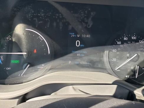 Used 2024 Toyota Sienna XLE FWD image 21