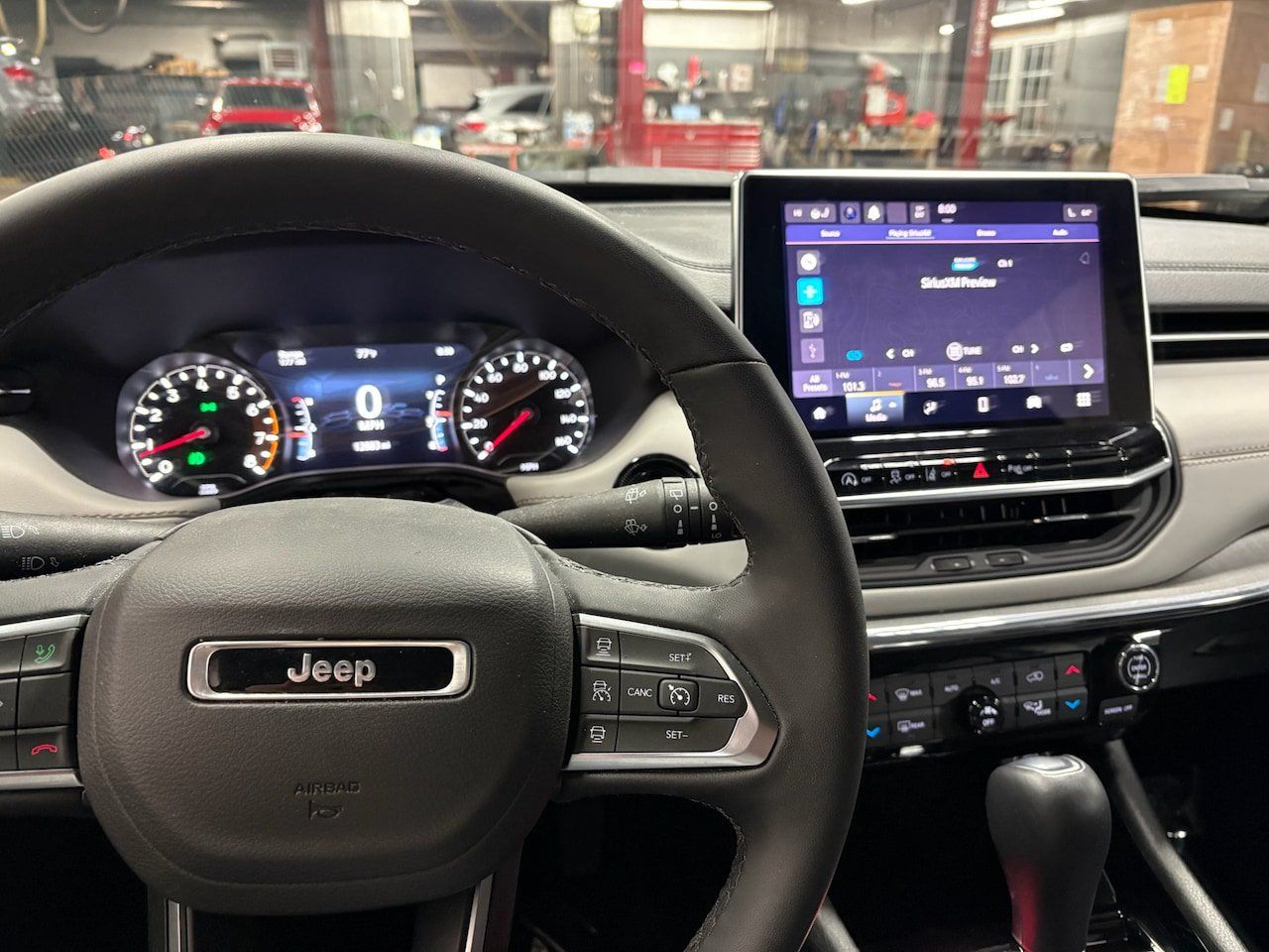 Used 2024 Jeep Compass Limited AWD/4WD image 2