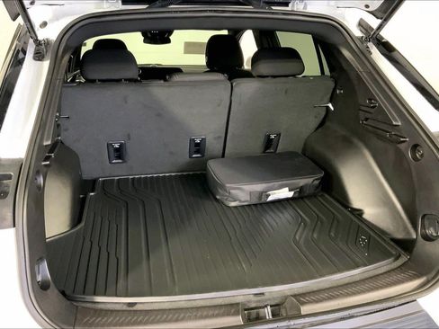 Used 2025 Chevrolet Equinox EV LT w/ Comfort Package AWD/4WD image 4