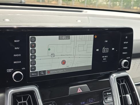 Certified 2023 Kia Sorento SX image 24