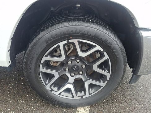 Certified 2025 RAM 1500 Laramie AWD/4WD image 9