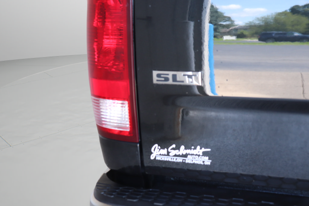 Used 2018 RAM 1500 Classic SLT AWD/4WD image 31