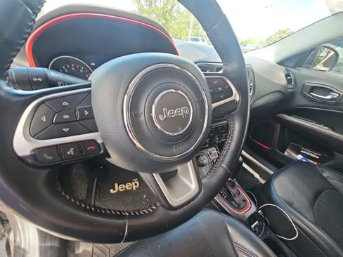 Used 2018 Jeep Compass Trailhawk AWD/4WD image 7