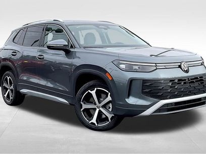 New 2025 Volkswagen Tiguan SE