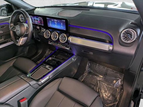 Certified 2025 Mercedes-Benz GLB 250 4MATIC image 19