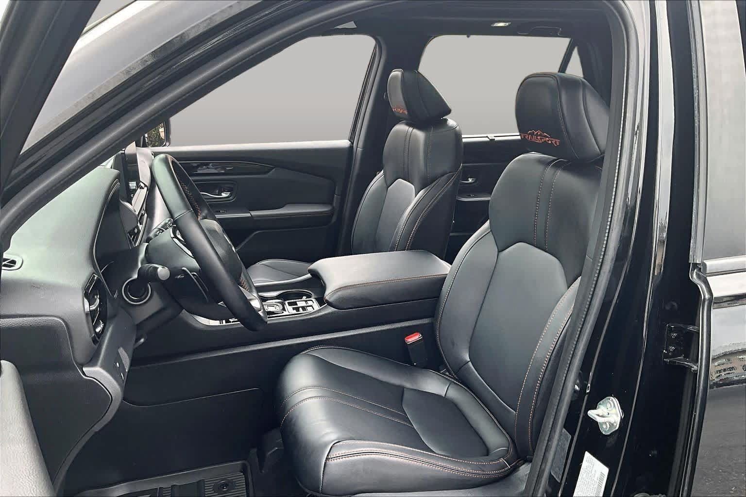 Used 2024 Honda Pilot TrailSport image 8