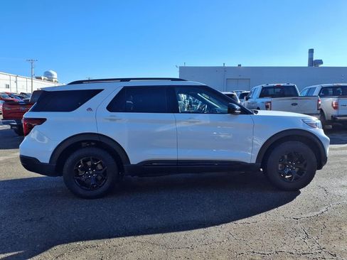 Used 2022 Ford Explorer Timberline w/ Timberline Technology Package image 2