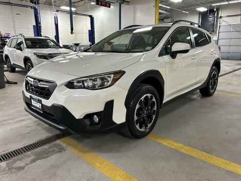 Certified 2022 Subaru Crosstrek 2.0i Premium image 4