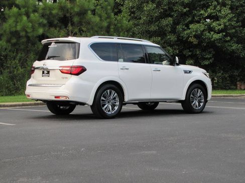 Used 2023 INFINITI QX80 Luxe w/ Cargo Package AWD/4WD image 6
