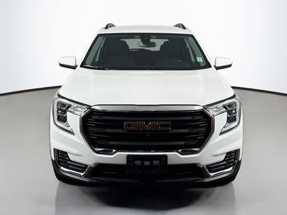 Used 2024 GMC Terrain SLE w/ Driver Convenience Package