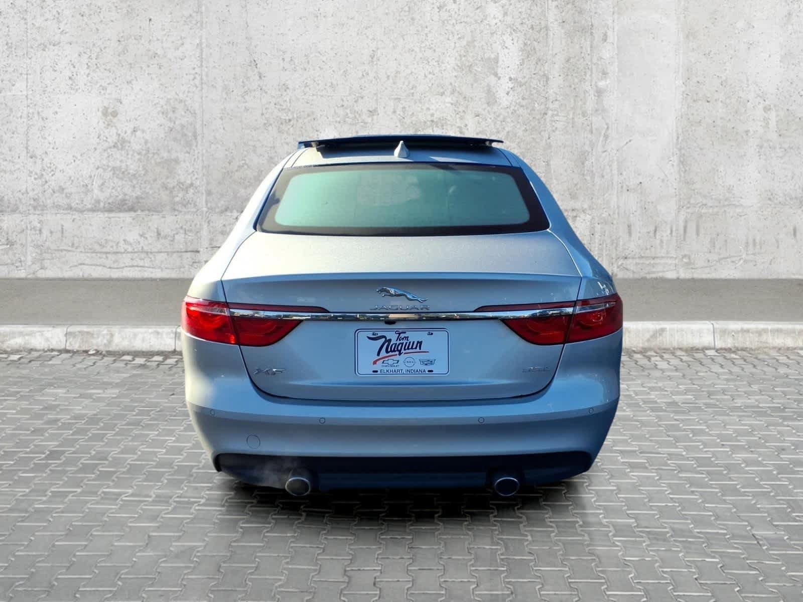 Used 2017 Jaguar XF Prestige RWD image 10